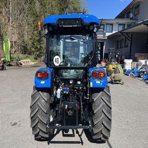 Holland T7.315 4X4WD Tracteur à roues d'occasion 80HP Yunnei Engine Garantie de 6 mois Boîte de vitesses compacte à haut rendement; Tracteur TM150 4WD également - Product Image 5