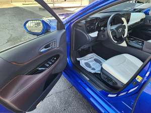 2021สำหรับ Toyota Mirai XLE FWD กระปุกเกียร์อัตโนมัติหนังสีดำภายในพวงมาลัยซ้าย - Product Image 4