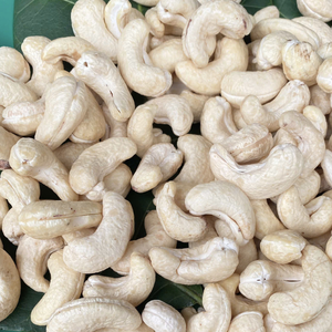 Best Rate Cashew Nuts Raw Cashew Nut Cashew Nuts W320 Wholesale Exported To Dubai, EU, Middle East - Product Image 1