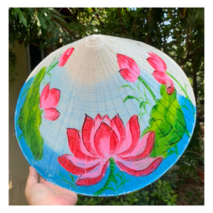 Sombrero cónico de hoja de palma de bambú para los amantes de la moda: sombrero cónico de hoja de palma de bambú natural de Vietnam, ideal para viajes y tendencias - Product Image 4