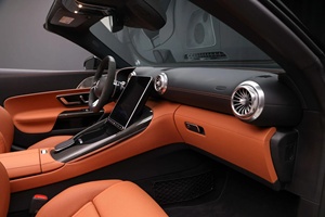 Mercedes-Benz AMG SL63 2023 certifiée, propre et en bon état - Product Image 6