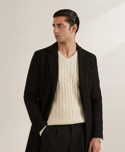 Pulls pour hommes fabriqués au Pakistan, légers et confortables, en tricot torsadé, en beige doux, design personnalisé, étiquette avant, motif d'hiver - Product Image 4