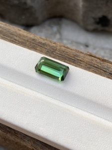 Tourmaline naturelle certifiée Octogone Emerald Cut Shape Bio Color et pierre précieuse d'excellente qualité pour la fabrication de bijoux 4.85 Carat. - Product Image 4