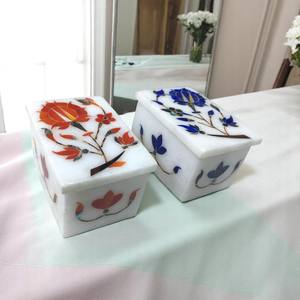 กล่องฝังหินอ่อนฝังหินอ่อนพร้อมหินกึ่งมีค่าสำหรับจัดเก็บเครื่องประดับของขวัญดีไซน์ชั้นนำตามสั่ง - Product Image 1