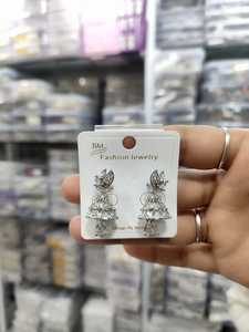 Boucles d'oreilles pendantes ethniques américaines en pierre, petites jhumkis plaquées or avec zircon en alliage, forme cloche, imitation perle pour mariages - Product Image 2