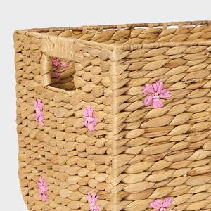 Rangement élégant pour salle de jeux et chambre d'enfant, grand panier de rangement pour jouets en jacinthe d'eau, design floral tissé pour enfants - Product Image 2
