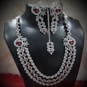 Ensemble de Bijoux de Mariée Élégant Finition Argent Poire Diamant Zircon Mariage Designer Alliage Fiançailles Festive Party Wear Ethnique Dames - Product Image 1