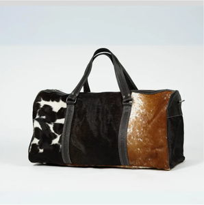 Sac en cuir de vachette véritable tricolore Luxury Weekender Duffel Bag Long Hair-On-Leather in Brown Black White-Unique Durable Duffel Bags - Product Image 1
