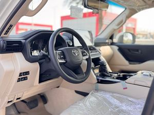 NUOVISSIMO Toyota Land Cruiser GXR 4.0L Benzina Turbo Diesel V6 Automatico R18 Euro VI con Telecamera a 360° in Ottime Condizioni - Product Image 2