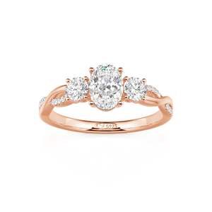 แหวนเพชรเงินสเตอร์ลิงทรงวงรีประดับเพชรสามเม็ดแบบเจลิยา ทวิสต์ - Product Image 3