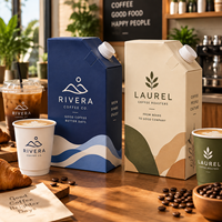 Cartons personnalisés AT PACK pour café à emporter, en carton alimentaire, avec bouchon à bec verseur pour boissons froides.