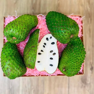 เสาวรสออร์แกนิกระดับพรีเมียมที่ปลูกตามธรรมชาติและผ่านการคัดสรรเพื่อความสดที่ดีที่สุด - Product Image 1