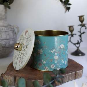 กระป๋องโลหะทรงกลมลายดอกไม้สีฟ้าพาสเทล รุ่น Kontensan ER1429F ขนาด 1.7 ลิตร พร้อมหูจับ 140x125 มม. สำหรับเก็บอาหาร ผลิตในตุรกี - Product Image 3