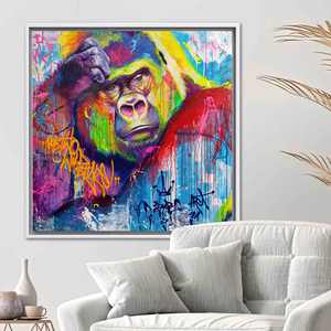 Œuvre d'art moderne : Toile imprimée représentant un gorille abstrait en réflexion, encadrée de blanc - Product Image 1