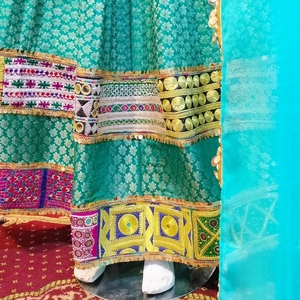 Robe traditionnelle afghane brodée Salwar Kameez en velours afghan faite à la main pour les fêtes de mariage Taille personnalisée en coton pour femmes - Product Image 4