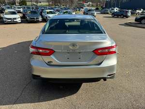 Toyota Camry LE Sedán 2018 Usado, Gasolina/Eléctrico, Asientos de Cuero, Caja de Cambios Automática/Manual, Cámara Trasera, Color Oscuro, R16 - Product Image 3