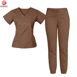 Ensembles de gommage médical unisexe de haute qualité Style solide et décontracté avec logo de marque personnalisé et tissu de jersey brodé Prix de gros - Product Image 4