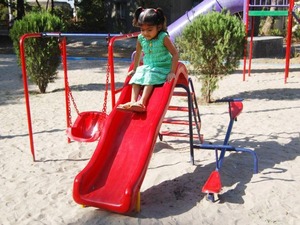 Equipo de columpio y tobogán para niños - Product Image 2