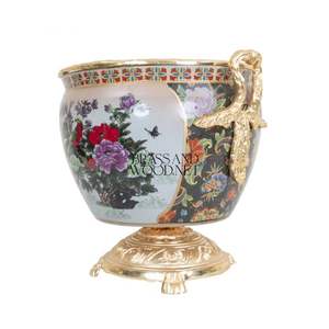 Maceta de Porcelana de Lujo con Decoración de Latón Chapado en Oro - Product Image 4