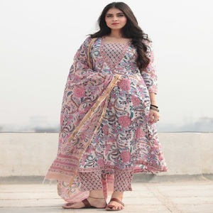 Ropa de fiesta nupcial de diseño pesado, pashmina de terciopelo Satán, trajes y vestidos de invierno, trajes de césped paquistaníes, pataila punjabi - Product Image 2