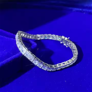 Pulsera de tenis con diamantes de moissanita de 8 pulgadas, plata 925 y acabado en oro de 10 quilates, joyería helada Premium para todos los géneros, atractivo a la moda - Product Image 1