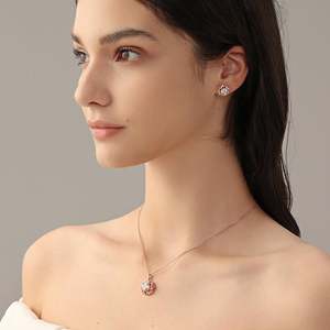 Collier en cristal Jeulia Nœud d'amour - Product Image 5