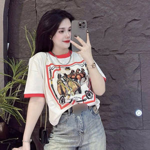 Camiseta de Mickey Mouse para Mujer, Tela de Algodón Suave y Transpirable, Estilo Casual, Perfecta para Combinar con Jeans, Faldas y Shorts - Product Image 6