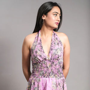 Nouvel arrivage de robe maxi bohème d'été sans manches longueur au sol dos nu en soie avec impression longue taille respirante et naturelle - Product Image 1