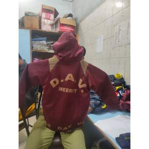 Sweat-shirt décontracté pour enfants avec capuche, unisexe, en polyester satiné, couleur bordeaux, design uni, uniforme scolaire pour garçons et filles - Product Image 3