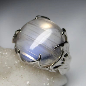 Anillo de piedra lunar Piedra preciosa blanca Joyería unisex Estilo LOTR Harry Styles Regalo inspirado para su esposa Flores de fantasía - Product Image 1