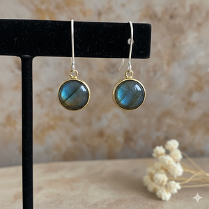 ต่างหูชุบทอง18K อัญมณีธรรมชาติรูปวงรีสไตล์คลาสสิกพร้อมการตั้งค่าทรงก้ามปู - Product Image 3