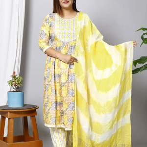 2024 vente chaude indien traditionnel Readymade vêtements de mariage de qualité supérieure avec impression numérique Salwar Kameez costume pour les femmes - Product Image 1