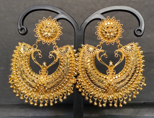 Boucles d'oreilles de qualité supérieure serties de boucles d'oreilles Jhumka plaquées or 22CT de conception traditionnelle bijoux pour les femmes portées par les exportateurs - Product Image 3