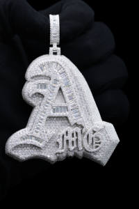Colgante Personalizado de Acero Inoxidable Estilo Hip Hop con Circonitas Cúbicas - Product Image 3