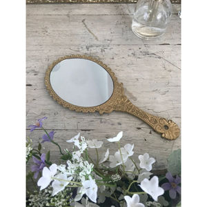 Miroir à main créatif en métal de qualité Miroir de maquillage décoratif de table au design avantageux Miroir à main pour les fournisseurs en gros - Product Image 1