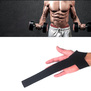 Muñequeras deportivas con agarre seguro en la palma y bordes de puntada fuertes para una comodidad de elevación de uso prolongado - Product Image 6