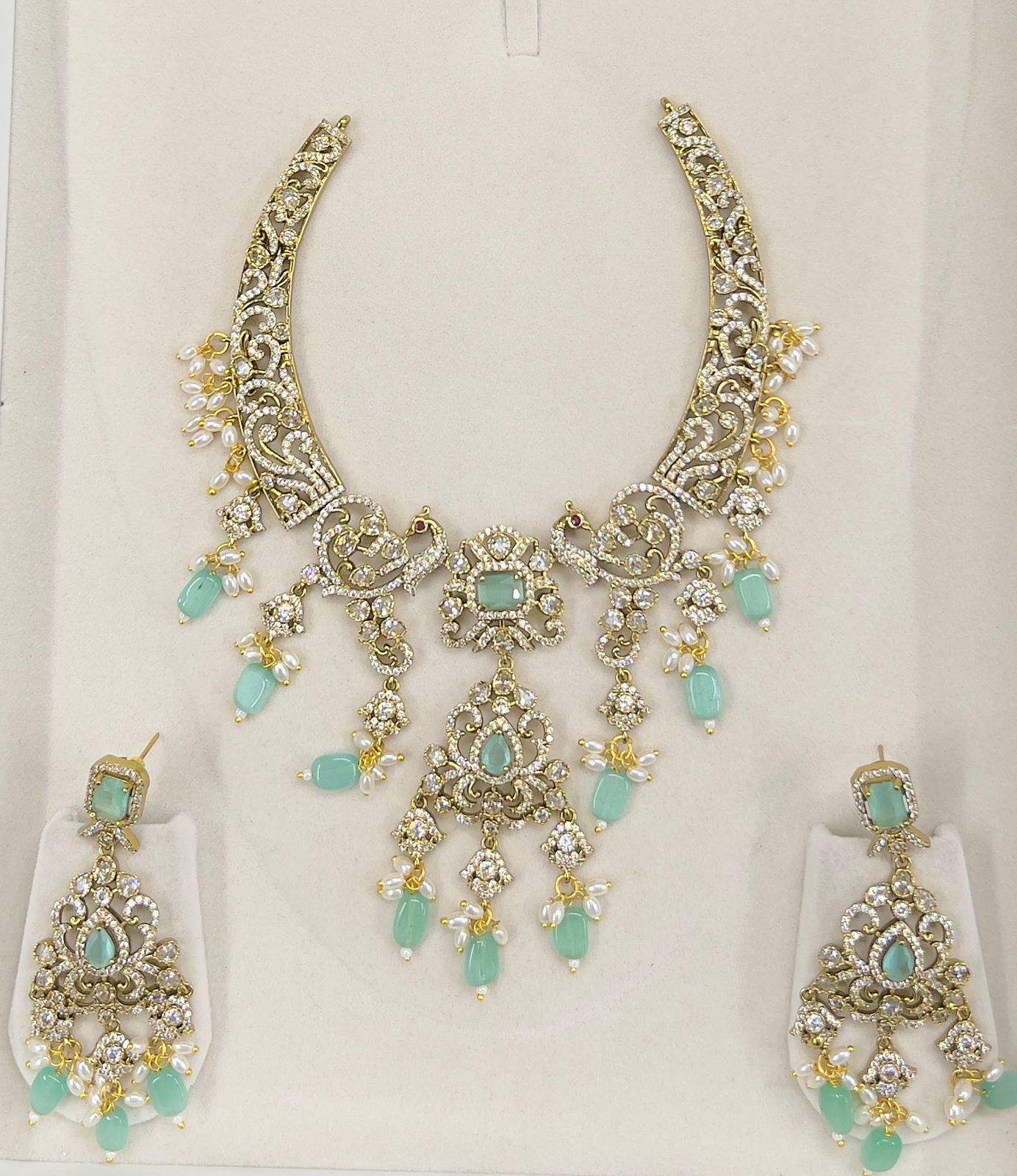 ทะเลสีเขียว