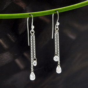 Nouvelle arrivée Design de luxe 925 argent Sterling blanc zircon cubique jolies boucles d'oreilles pour femme filles bijoux faits à la main inde - Product Image 1