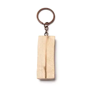 Portachiavi Personalizzato in Legno Bubb, Gadget in Legno Unici e Personalizzati - Product Image 2