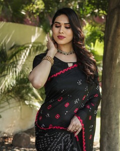 Saree de seda puro Bandhej hecho por Bandhej original con Bandhej Border con Zari Saree - Product Image 3