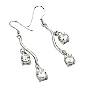 Boucles d'oreilles pendantes en argent 925 avec zircone cubique pour femmes, plaquées or avec motif géométrique pour mariage ou fête - Product Image 1