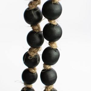 Guirnalda de madera con cuentas negras más vendidas para Navidad, decoración multiusos para el hogar, toque bohemio rústico para Decoración de mesa de manto de fiesta - Product Image 3