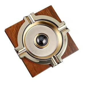Cendrier carré en bois et métal avec un design brun classique pour la maison, le bureau ou le bar d'hôtel, décoration de table, bol - Product Image 1