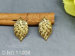 ต่างหูทรงโบราณสีทองและต่างหูแบบติดหู SKU 11008 - Product Image 3