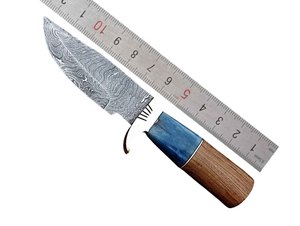 Couteau Skinner en acier Damas personnalisé fait à la main avec une belle gaine en cuir prise en charge OEM - Product Image 2