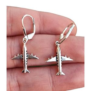Pendientes Colgantes de Plata de Ley 925 Hechos a Mano con Forma de Avión de Navya Craft, Joyería de Plata para Mujer, Regalo de Navidad o Aniversario - Product Image 1