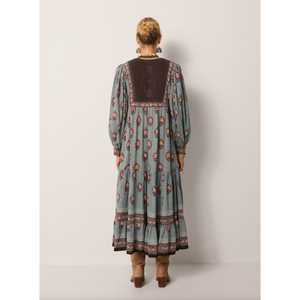Vestido Allegra Estilo Boho en Color Ceruleo Niebla, Cuello en V, Cintura Natural, Silueta Holgada, Tejido de Tela Tejida con Estampado Floral, Transpirable para el Tiempo Libre - Product Image 2