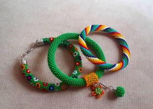 Chic & Handmade Nuevas pulseras bordadas con cuentas multicolores. Lujoso, elegante y de moda. Manténgase a la moda con estas últimas - Product Image 5