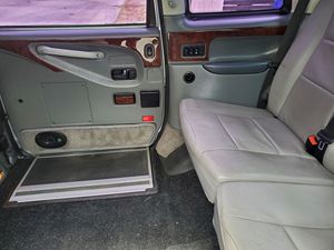 Offre exceptionnelle : Berline d'occasion 2004 L T I T X I I E X E C U T I V E S E D A N, prête à être expédiée - Product Image 4