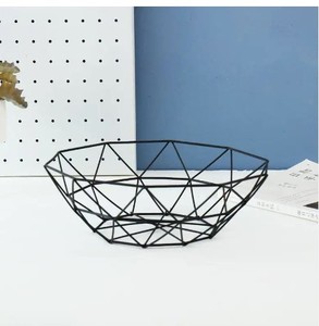 Cesta de almacenamiento de Metal pequeña de estilo antiguo, alambre de hierro negro Popular para uso doméstico, colgante plegable para ropa, embalaje en caja de alimentos - Product Image 5